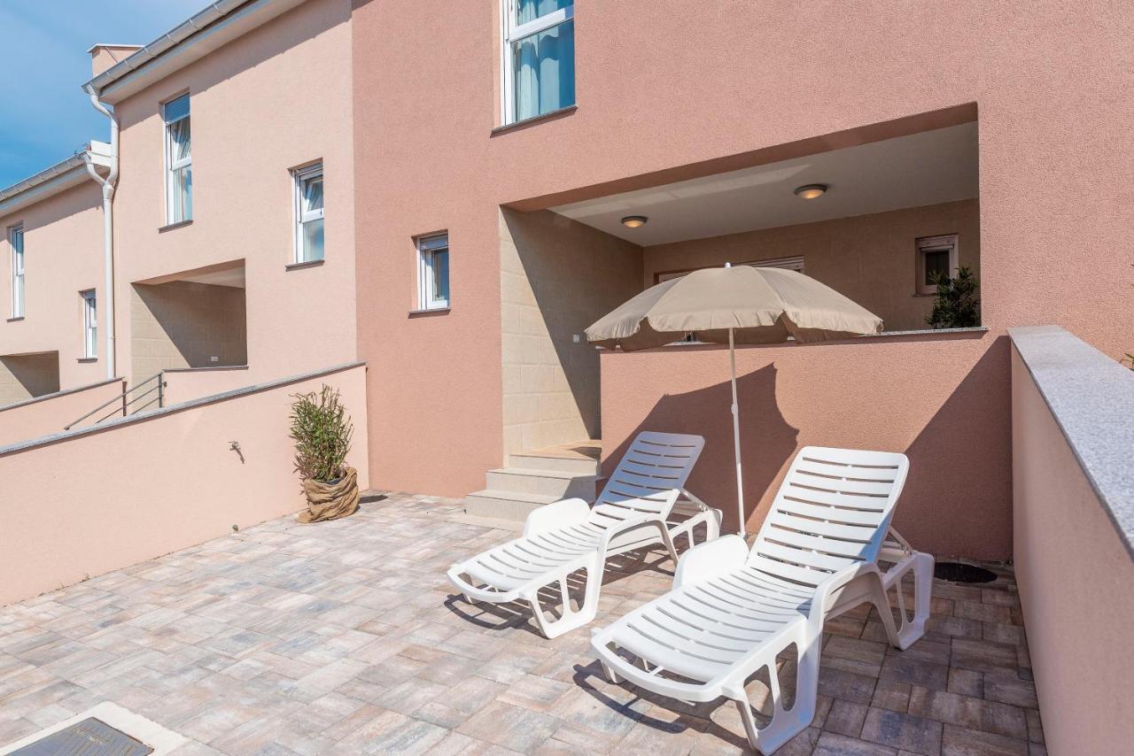 Luxury Apartments - La Vir 1 & 2 Exterior foto